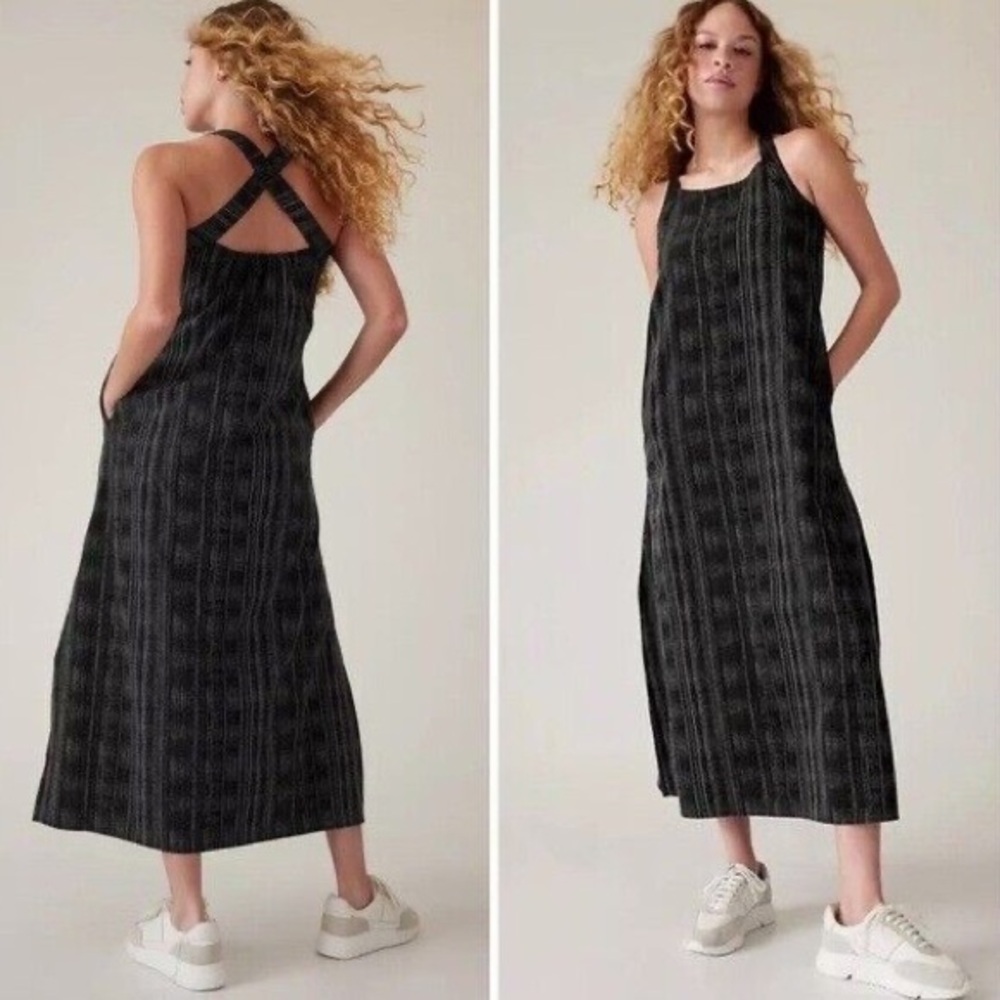 Athleta Arrival Maxi Dress Size Medium Pockets Black White Stripe Cross Back